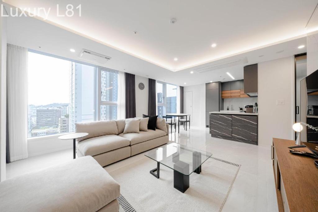 Angia Luxury Apartment Inside Landmark 81 Tower Ho Chi Minh-Byen Eksteriør billede